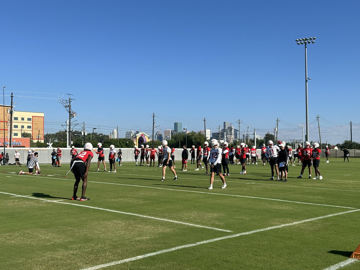 gocoogs1's tweet photo. Back at it for Monday practice: https://t.co/iGAixeywWZ