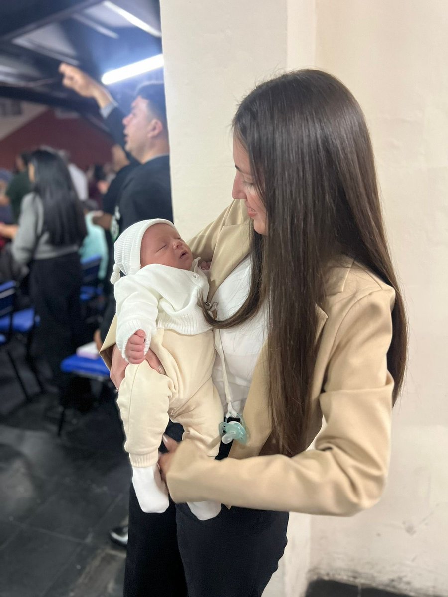 juli_vicoo's tweet photo. Nos cambiaste la vida a todos bebé azarias🥹😍🤎 https://t.co/0Z8FIGwnMv
