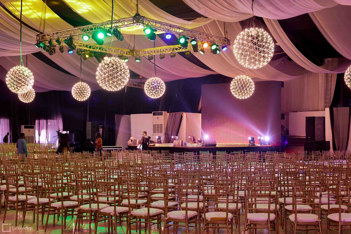 nocodesummit's tweet image. Months later and we still can't get over the amazing hall and stage setup for #NoCodeTechSummit 2.0 🤩🤩! 
If you thought that was impressive, wait until you see what we have in store for 3.0... 
Let's just say it's going to be BIGGER and BETTER! 😇