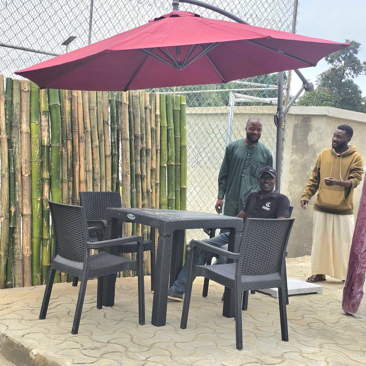 musbauceo's tweet image. Chilling @zeemsarena Asumo Pool Area with my blood, Architect Kazeem Shola Olaniyi and his Carzimarc Construction Team #OffaTuntun #VisitOffa #Tourism #Recreation