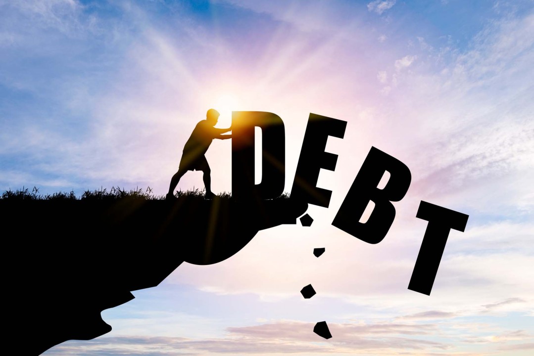 NewDimensionsCU's tweet photo. Did summer spending leave you with more debt than you expected? You’re not alone &amp; debt consolidation might be what you need to simplify your financial life.
We help our members manage their finances with smarter options, including debt consolidation. https://t.co/aUWPwStoWm https://t.co/7yYWUOEHZO