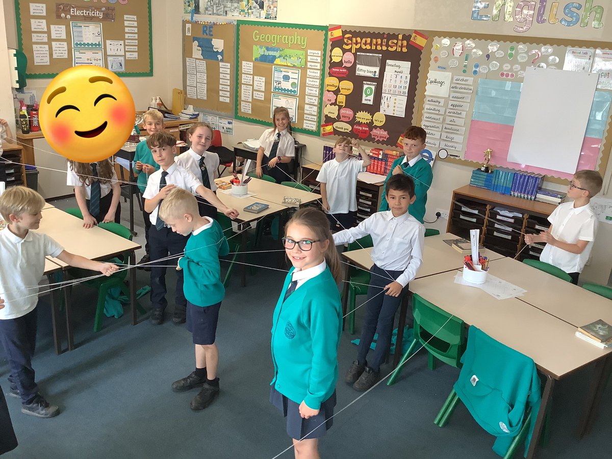 AckworthHoward's tweet image. In our computing lesson today, Year 4 learned about how to create a network in our internet topic. We used string to illustrate how networks connect around the world! #AckworthHowardComputing