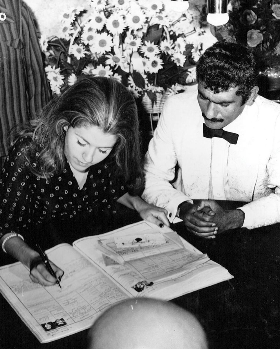 Memleketi Adana’daki yılları, sosyalizmle tanışması, “Çirkin Kral” olması, aşkları, kavgaları, sürgündeki hayatı… Ölümünün kırkıncı yılında bir #YılmazGüney portresi... Yazar, çevirmen Şükran Yücel'in kaleminden İST'te.

istdergi.com/sehir/yasam/si…