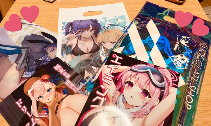 昨日のせんりひーん(●'ω`●)頂いたり買ったりしたけどどれもとても良い物で嬉しいのです☆ミ素敵な作品作ってくれてありがとうございます(*゜▽゜*)めちゃ読みます#こみっくトレジャー44 