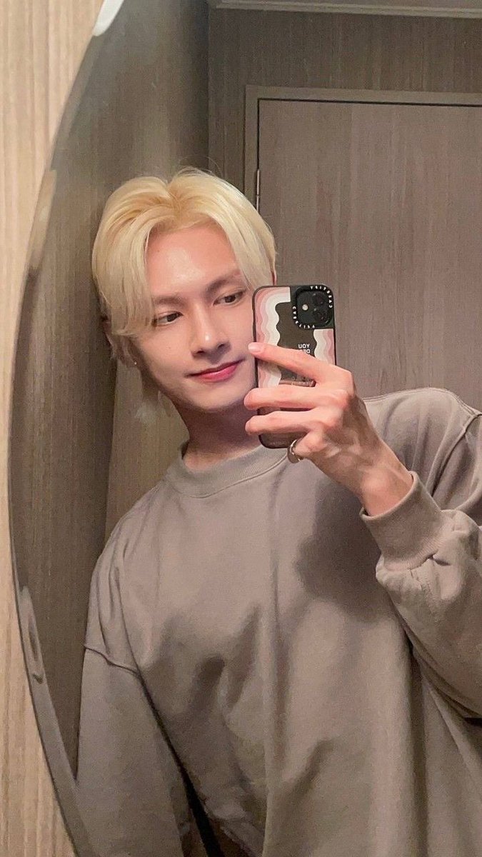 jkwollz's tweet image. anak baik, anak ganteng, aku sayang sama kamu kokkk 🥺

Please do your job and protect your artists!!

#PLEDIS_PROTECT_JUN
#PLEDIS_PROTECT_YOUR_ARTISTS 
@pledis_17 @pledis17_STAFF