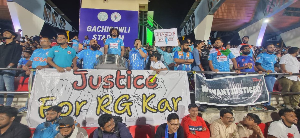 ProbasheEB's tweet photo. We took these two banners to the #INDvSYR match in Hyderabad to ask for #JusticeForRGKar . However @hydcitypolice tore away both these banners shortly after the match started at the Gachibowli stadium. We want answers! Why were these banners removed? RT and spread the word. ✊ https://t.co/IR5ycsH9eH
