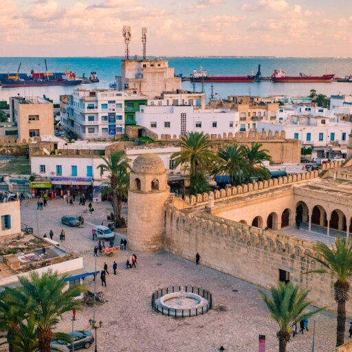 I just started working as Head of the Trade Section at the EU Delegation to Tunisia. While I will keep on posting on trade/development/investment, there may be some EU-Tunisian twists... 🇪🇺🇹🇳🤝