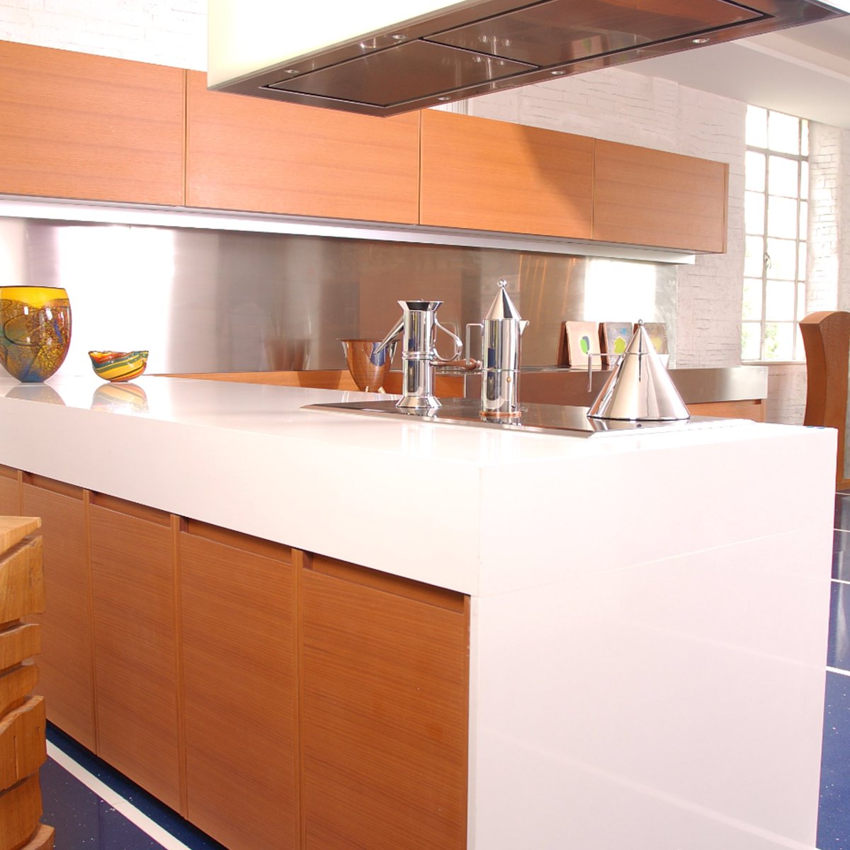 BGEUSA's tweet image. Imported from Portugal, COMPAC is a high-end quartz line offering beautiful designs for any project. Let us help you make your dream kitchen a reality! Browse our online collection or come visit one of our showrooms for a closer look! bit.ly/377rA7K

#COMPAC #Quartz