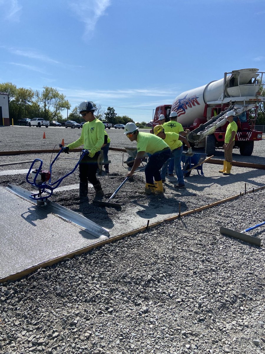 FVTCConstrMgmt's tweet photo. First concrete pour of the semester at the Construction Training Center (CTC) ⁦@FoxValleyTech⁩ https://t.co/K0K4NDzBKH