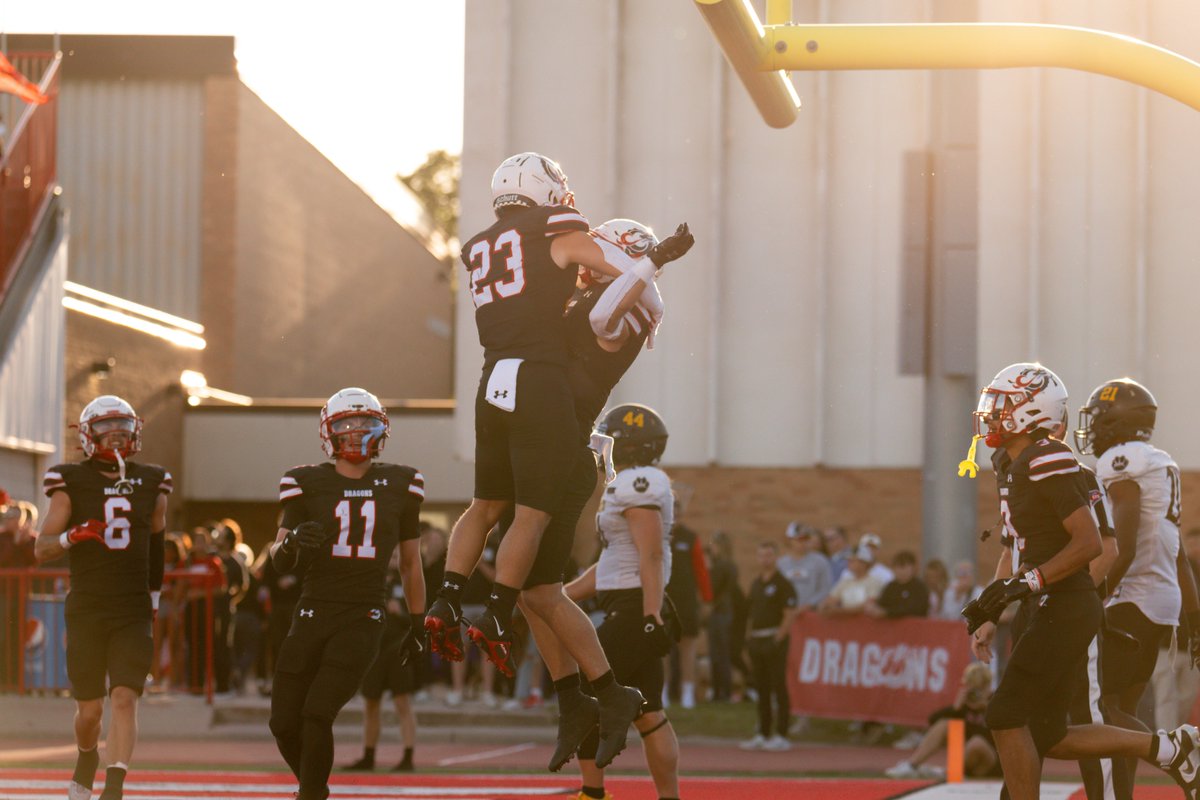 MSUM Dragon Football tweet media