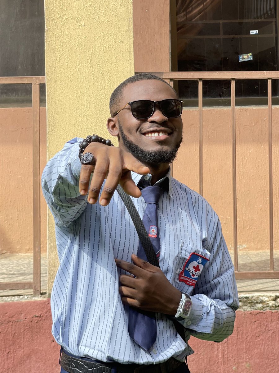 SAriyeloye's tweet image. Went back to school  today in
my Secondary school uniform

 @futabro @Futaclassof23 @iddclass23 
#TheConquistadors #Fybweek #Fyb #Futa