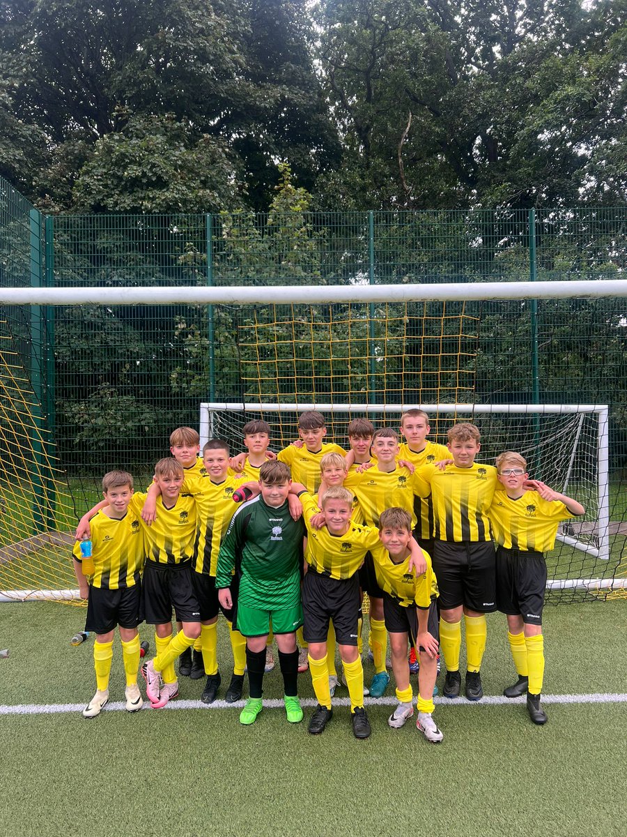 Beeslack CHS PE (@beeslackpe) on Twitter photo Well done to our U14's team who played their first game in the EMSFA league tonight and got a positive result against a strong <a href="/NewbattlePE/">Newbattle Sport & Wellbeing</a> team.
First Beeslack boys team to enter the league in 21 years...more things to build on ⭐️ #ambition #respect #kindness Well done to our U14's team who played their first game in the EMSFA league tonight and got a positive result against a strong <a href="/NewbattlePE/">Newbattle Sport & Wellbeing</a> team.
First Beeslack boys team to enter the league in 21 years...more things to build on ⭐️ #ambition #respect #kindness