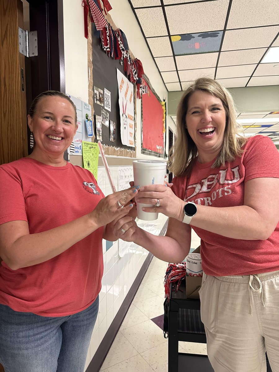 Grapevine-Colleyville Education Foundation (@gcedfoundation) on Twitter photo 🎉 Employee Giving Weekly Winners!
Did you know that each week, one lucky employee from each <a href="/GCISD/">Grapevine-Colleyville ISD</a> campus is randomly selected to receive a token of appreciation from our GCEF liaisons?
Congratulations to @eringerdes at <a href="/BESTexans/">BESTexans</a> !
Details: gcedfoundation.org/educators/empl… 🎉 Employee Giving Weekly Winners!
Did you know that each week, one lucky employee from each <a href="/GCISD/">Grapevine-Colleyville ISD</a> campus is randomly selected to receive a token of appreciation from our GCEF liaisons?
Congratulations to @eringerdes at <a href="/BESTexans/">BESTexans</a> !
Details: gcedfoundation.org/educators/empl…