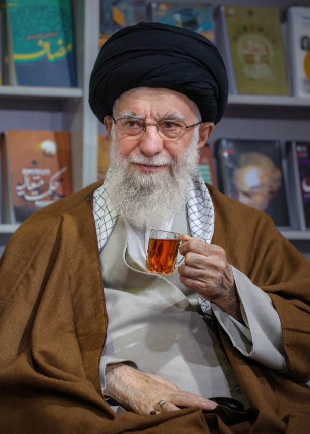 RaymondFHakim's tweet image. #إيران #لبنان 
▪️الخامنئي: لا ضرر في التراجع "التكتيكي" أمام العدو

-طيب سؤال أيها الفارسي:

▪️ماذا عن الذي يحصل اليوم، أليس أيضا "تكتيكي" لدمار لبنان يا
 خ ب ي ث !! ☹️
#جنوب_لبنان