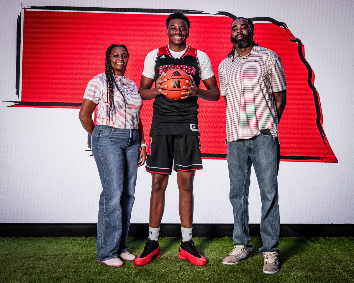 Amare bynum tweet media