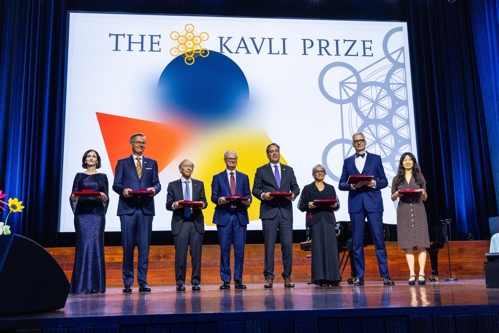 Massachusetts Institute of Technology (MIT) (@mit) on Twitter photo Three MIT professors accepted the prestigious <a href="/KavliPrize/">The Kavli Prize</a> from King Harald V of Norway in Oslo on Sept. 3. The event was part of Kavli Week, a series akin to Nobel Week in which new Kavli Laureates in astrophysics, nanoscience, and neuroscience take part in lectures, roundtable Three MIT professors accepted the prestigious <a href="/KavliPrize/">The Kavli Prize</a> from King Harald V of Norway in Oslo on Sept. 3. The event was part of Kavli Week, a series akin to Nobel Week in which new Kavli Laureates in astrophysics, nanoscience, and neuroscience take part in lectures, roundtable