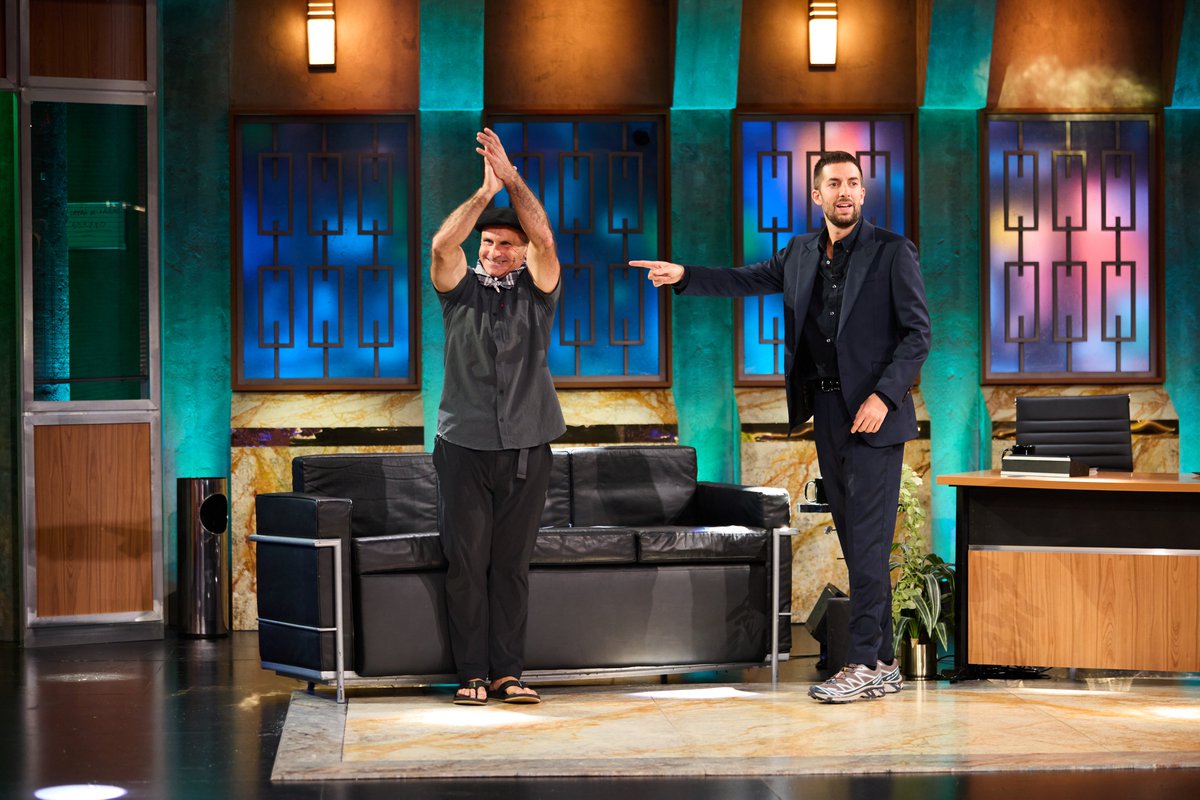 La Revuelta tweet media