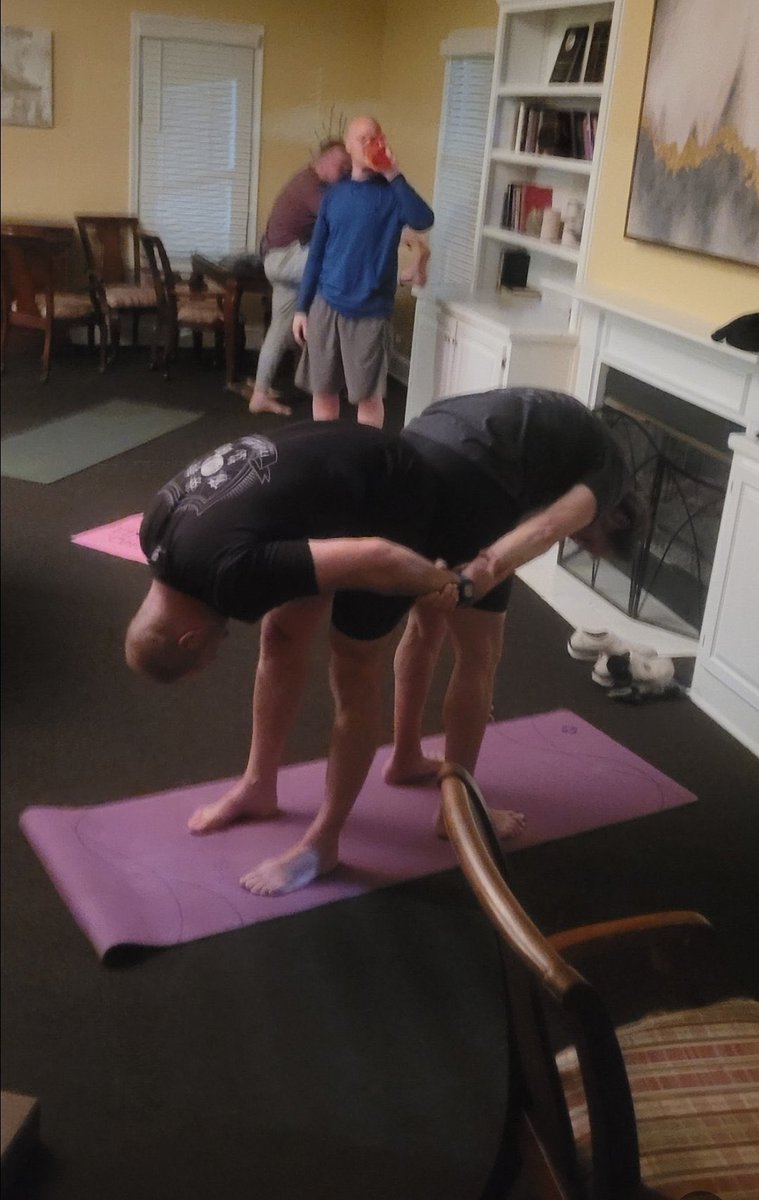 FroggerWith's tweet image. It’s getting chilly outside, who is ready for partner yoga!? 

(Can’t believe I could just copy-paste that one…)