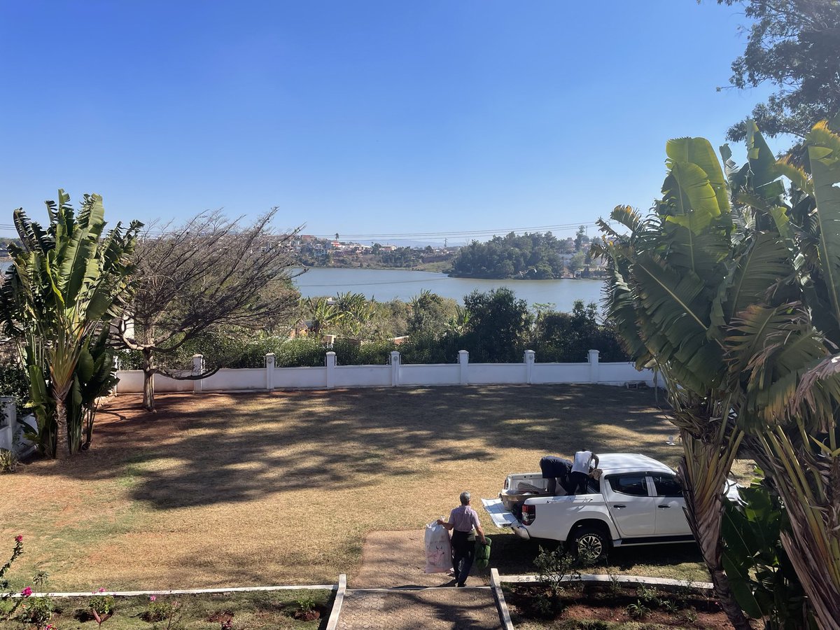 Sarah Fowler tweet media