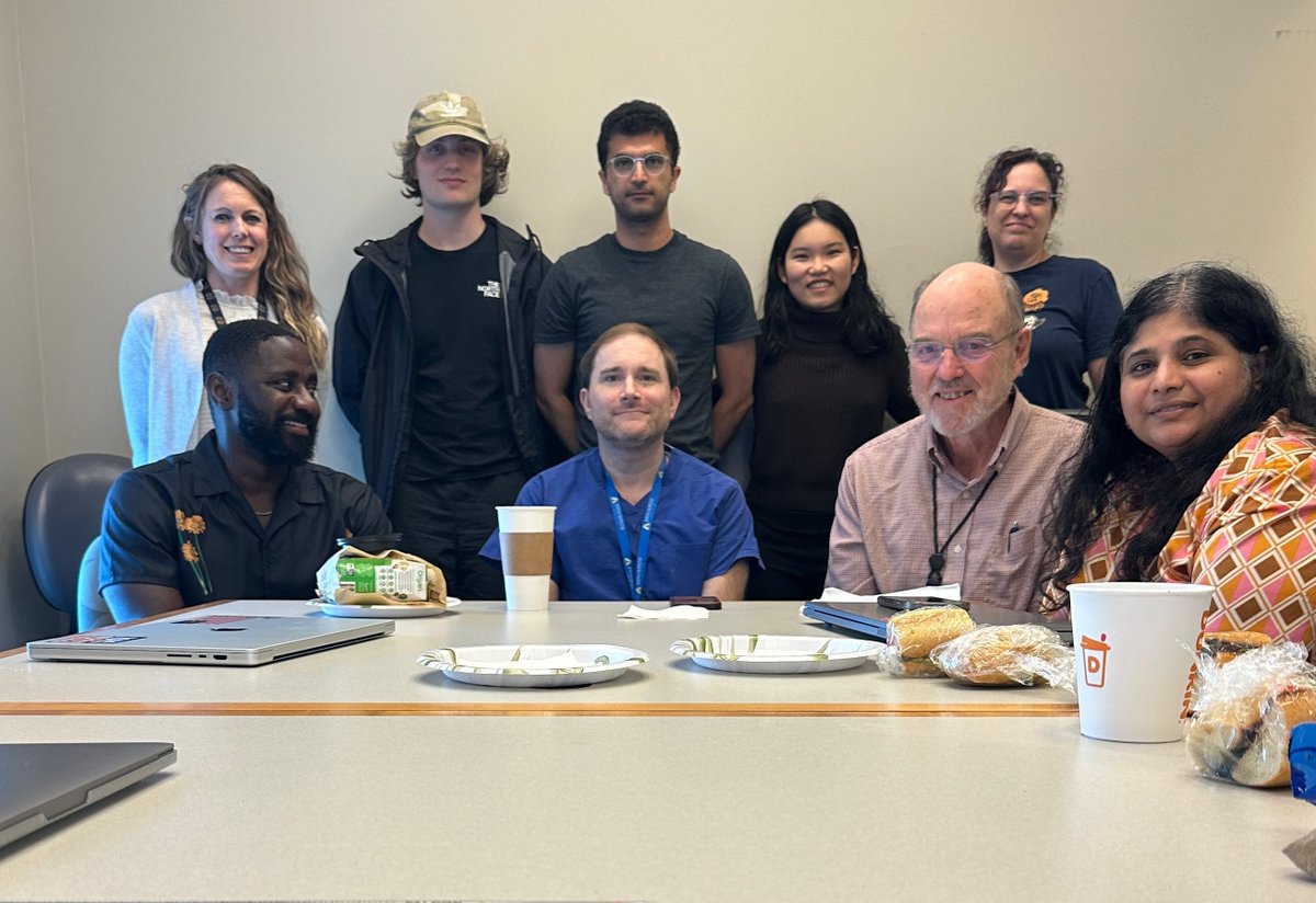 ewhitakermd's tweet photo. Today was @FAERanesthesia #MSARF student Lisa Young's @lisay1090, last day in my lab. She spent 8 wks with us learning translational research skills. She was an amazing addition to the team, and we will miss her! Any #anesthesiolgoy residency would be lucky to have her! #pedsanes https://t.co/UvaLlM8SRM