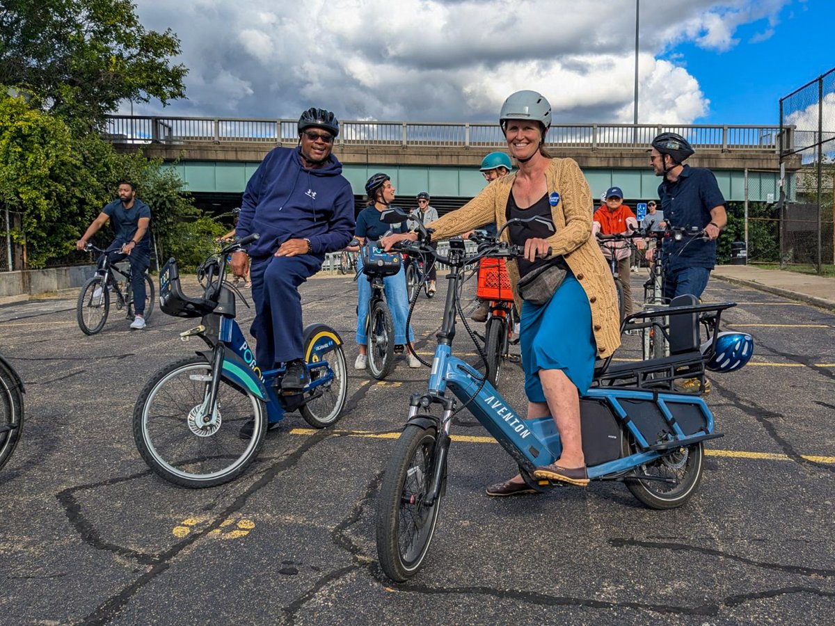 EGaineyOfficial's tweet photo. Over the weekend, I joined @pogohbikes for their End of Summer Roll-Up to gain a deeper understanding from residents of what it's like for them to bike on Pittsburgh streets. 

What an amazing community, Pittsburgh. https://t.co/GSQV0qL2HK