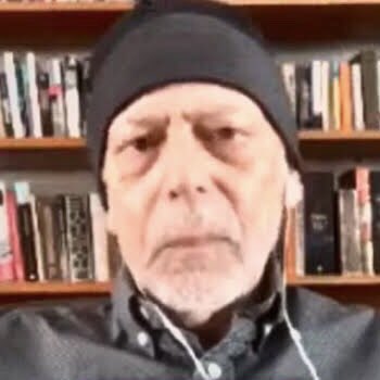 DerechaPeru's tweet photo. ¿Cuál de los dos es más falso? https://t.co/mpMXj4NKTs
