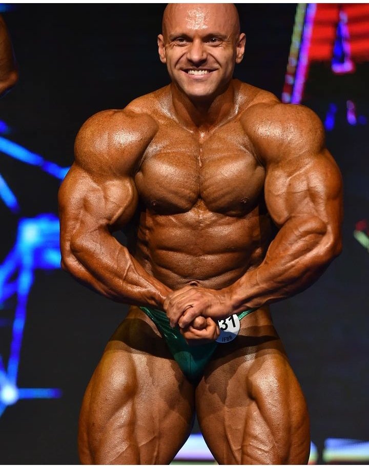 cumBODYBUILDERS's tweet photo. https://t.co/dbnRPEKEEg