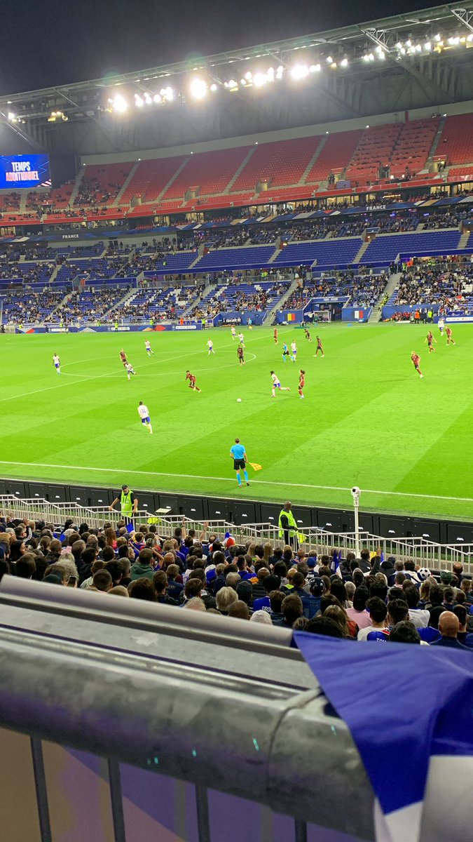 Un seum supplémentaire 🇫🇷
