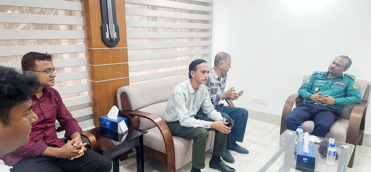 পুলিশ কমিশনার সাথে সিএমইউজে নেতৃবৃন্দের মতবিনিময় সভা অনুষ্ঠিত