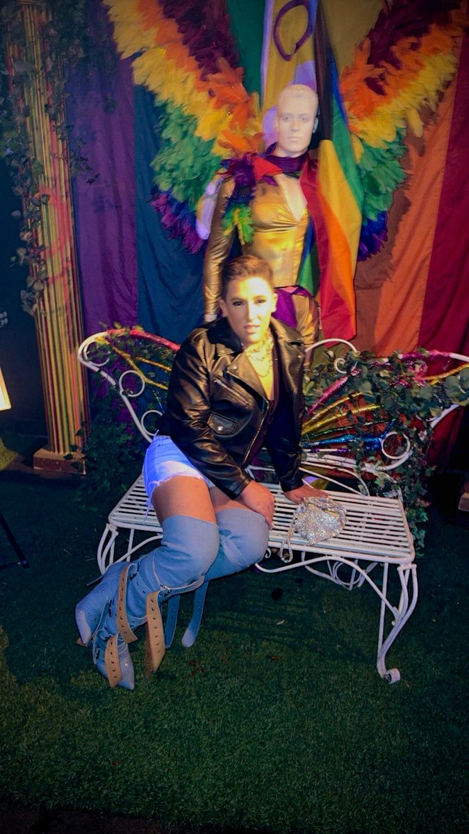 lees1331's tweet photo. I went out in Denver and was very demure. You see how I sit on the bench posing, very cutesy. You see how I crisscross my legs when sitting, very classy. You see how I don’t just have my legs spread open like a whore very mindful of my surroundings very demure 💋💅🏻💄🌈🥰 https://t.co/QnqcvgHHMZ