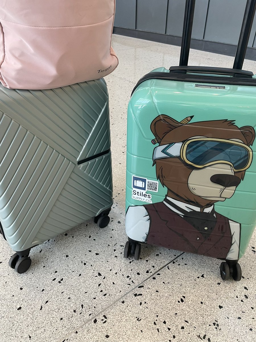 Want customized luggage? Ask us how we can help craft a piece that is uniquely yours.

Just want a good deal on high quality luggage? Follow the links in our bio and use code FALL15 for 15% off your order this month.

#sale #travelbags #luggage #travellife #bugattibags