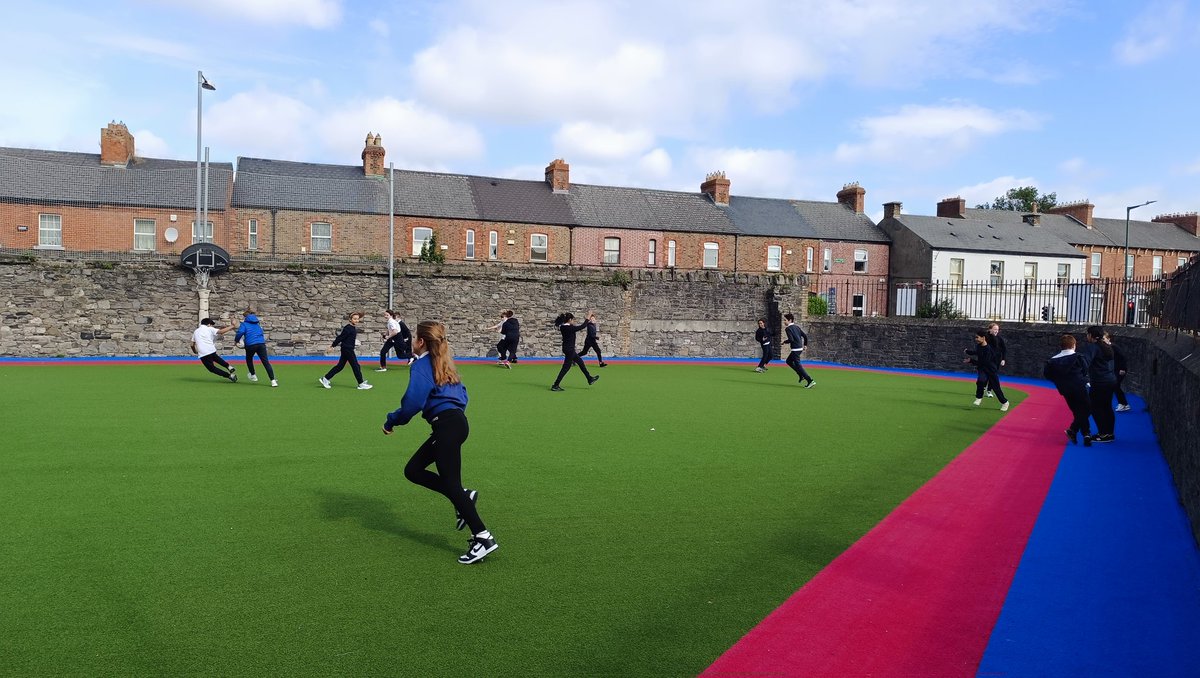 Graham Reynolds (@reynolds2graham) on Twitter photo A great day with the students in <a href="/inchicorens/">Inchicore N.S</a> . Great to see so many interested in giving rugby a try 🏉 <a href="/dccsportsrec/">Dublin City Sport & Wellbeing Partnership</a> <a href="/DubCityCouncil/">Dublin City Council</a> #fromthegroundup #neverstopcompeting A great day with the students in <a href="/inchicorens/">Inchicore N.S</a> . Great to see so many interested in giving rugby a try 🏉 <a href="/dccsportsrec/">Dublin City Sport & Wellbeing Partnership</a> <a href="/DubCityCouncil/">Dublin City Council</a> #fromthegroundup #neverstopcompeting