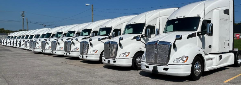 HECLeasingLLC's tweet photo. Freightliners, Petes &amp; Kenworths ready to go! https://t.co/RfP8tk8Fqg