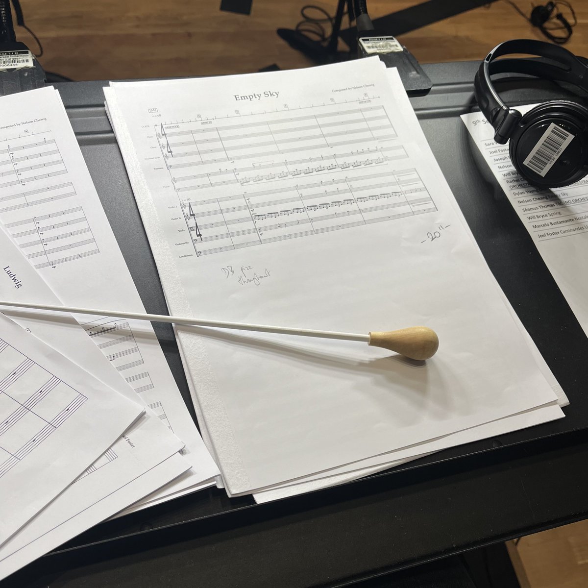 ConductorRobin's tweet image. A wonderful way to spend a day, working with the @liverpoolphil Ensemble 10:10 on some compositions for film by students at @LivUni - concert tonight at @TungAuditorium
instagram.com/p/C_s-tbtobIB/…