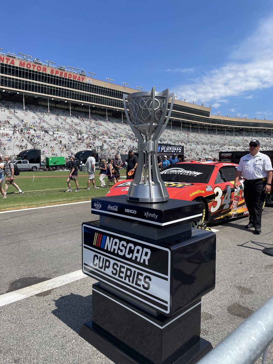MelanyCAylor's tweet photo. I like to see things from all angles.
@ATLMotorSpdwy #NASCAR
#NASCARPlayoffs #SpoiledFan https://t.co/FsyyixXQCD