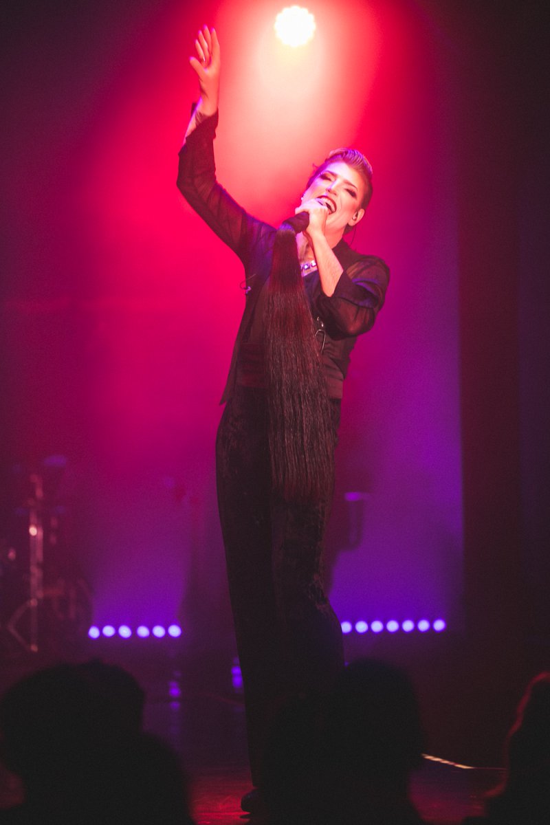 Soho Theatre (@sohotheatre) on Twitter photo Don’t mind us, just having a <a href="/ReubenKaye/">Reuben R Kaye</a> fangirl moment 😍
Reuben is back at ours this week with his <a href="/ComedyAwards/">Edinburgh Comedy Awards</a> Best Show nom’d hour (oi oi) and tbh, it’s well overdue
See ya there? We're down to the last few tix, so grab 'em quick👇
sohotheatre.com/events/reuben-…
📸<a href="/justoffthesix/">Andrew Levy</a> Don’t mind us, just having a <a href="/ReubenKaye/">Reuben R Kaye</a> fangirl moment 😍
Reuben is back at ours this week with his <a href="/ComedyAwards/">Edinburgh Comedy Awards</a> Best Show nom’d hour (oi oi) and tbh, it’s well overdue
See ya there? We're down to the last few tix, so grab 'em quick👇
sohotheatre.com/events/reuben-…
📸<a href="/justoffthesix/">Andrew Levy</a>