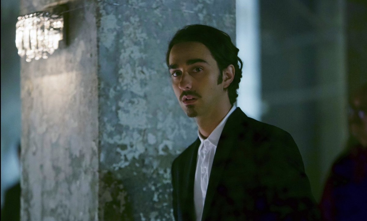 VerduCinema's tweet photo. Lo mejor de #Pig es su seriedad con un #NicolasCage alejado de personajes locos y que nos deleita con una actuación magistral, sobria y dramática. A todo esto le añadimos la unión que hace con el personaje de #AlexWolff, que está increíble, y nos ofrece un dúo muy bueno.
⬇️ https://t.co/f5GEEDvZe2