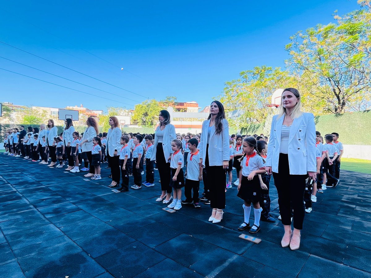 zehratopaloglu_'s tweet photo. Yeni eğitim öğretim dönemine enerji dolu başladık! Başarılar ve yeniliklerle dolu bir yıl bizi bekliyor. Hep birlikte harikalar yaratacağız! 🌟📚 @FatihBilfen https://t.co/uxmUaGc8Ky