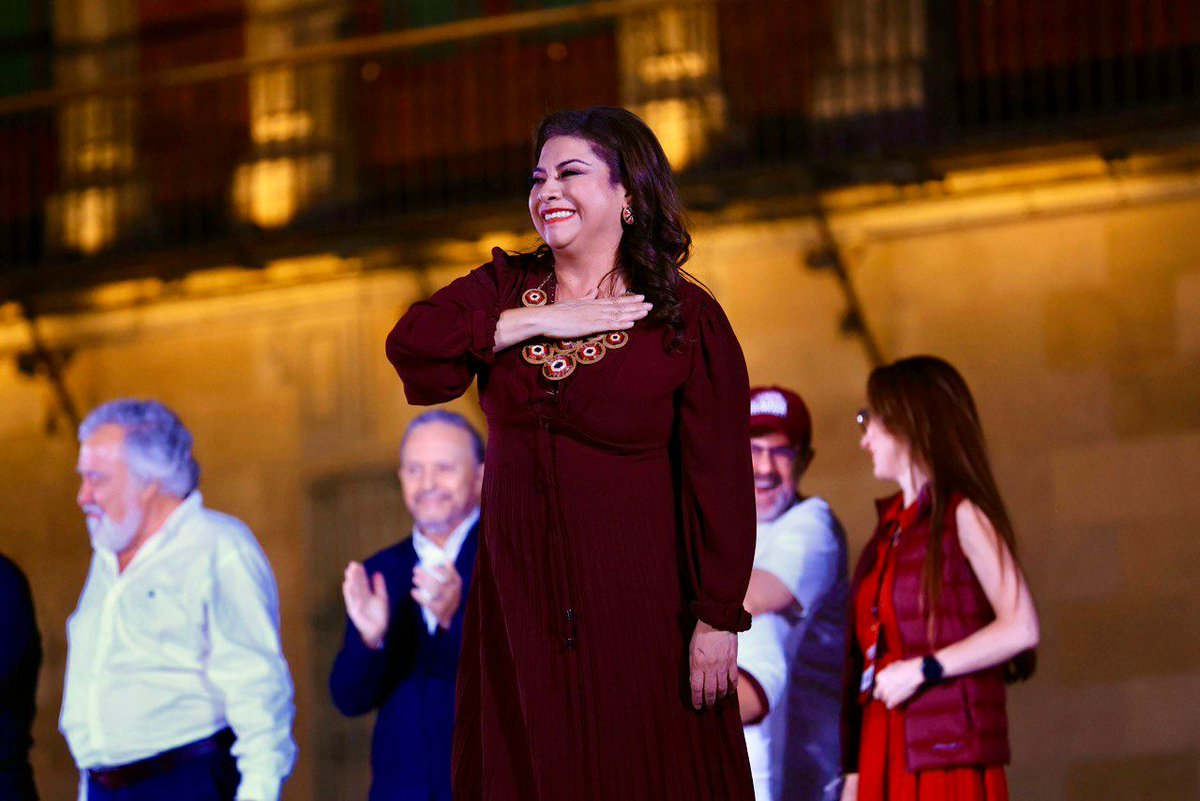 ClaraBrugadaM's tweet photo. ¡Buenos días! Les deseo una maravillosa semana en todas sus actividades. #FelizLunes

#ClaraJefaDeGobierno https://t.co/KwxM5hE3oa