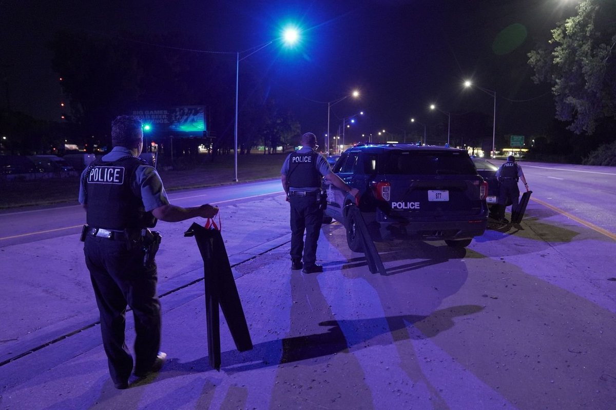 kcpolice's tweet image. Overnight, officers continued enforcement against criminals performing illegal sideshows all around Kansas City, including both sides of the river.

Two arrests. Six vehicles towed. 57 citations, including for spectating.

Property Crimes detectives…

1/2