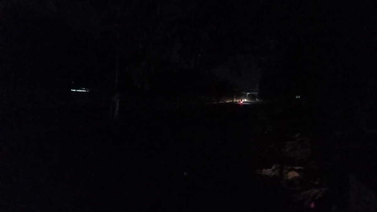 Rivan_WS's tweet photo. Buen dia, seguimos sin atención o respuesta, ¿se requiere algo más para resolver el problema a 800 familias que SI pagan predial y luz eléctrica en una colonia municipalizada? OE resuelve @ServPublicosBj @AnaPatyPeralta
Atencion @VivoEnCancun @CANCUNVsialIVE https://t.co/awyFk6kjLL