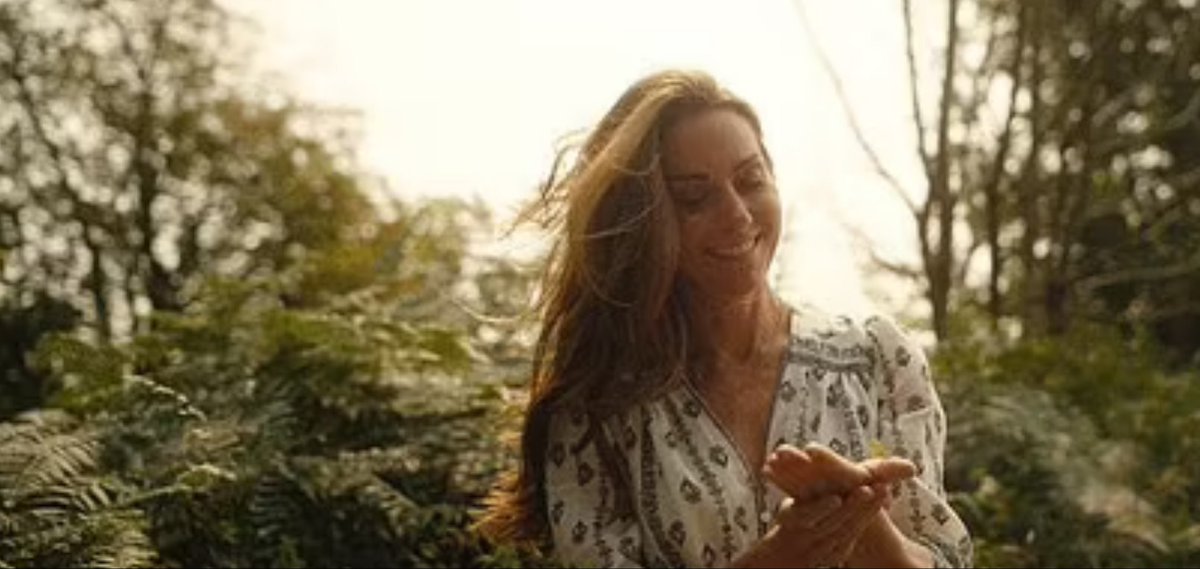 artbyskym's tweet photo. Lovely photo #PrincessofWales #PrincessOfHope https://t.co/bMOWFTNspm