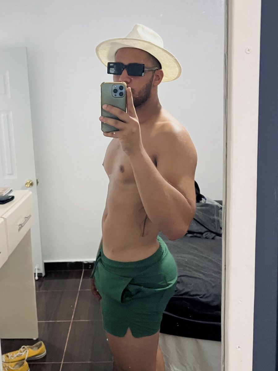 aleurisec's tweet photo. What’s popping?🥴 https://t.co/jwBqNyNY0R