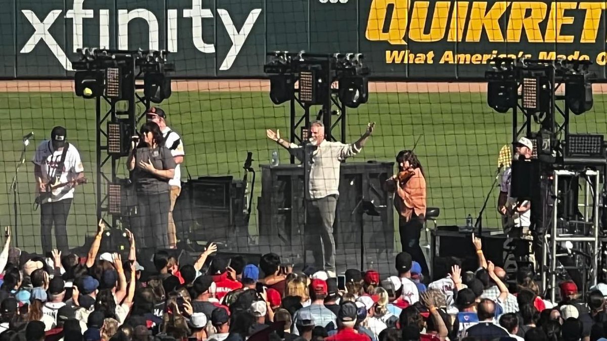 CCS Softball spent the afternoon together, for the 2nd year, at the Braves game! 
As a bonus, Casting Crowns was the post game concert. 
We are so thankful to spend the day together as we prepare for the 2025 season. BoltUp⚡️
Philippians 2:3