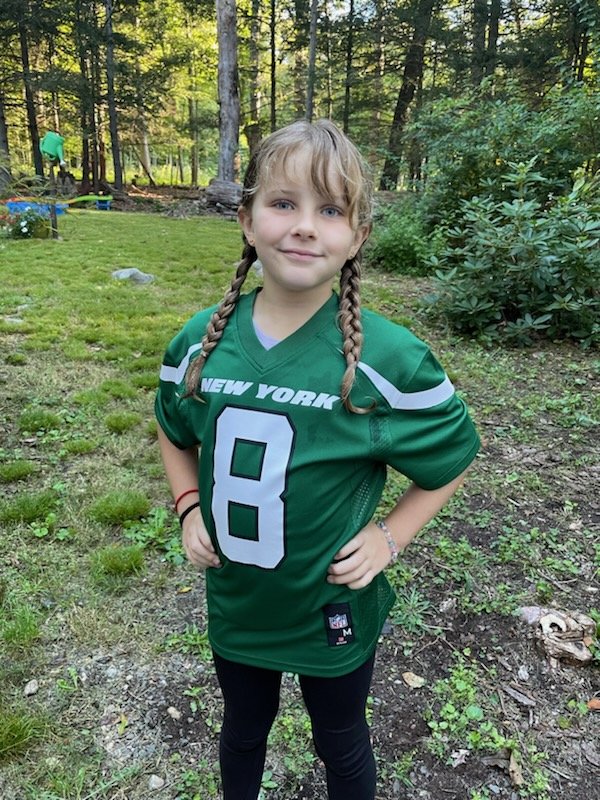 MidniteMikeShow's tweet photo. My girls are READY for the @nyjets opening game!
They have the chance to grow up with a successful franchise to root for (unlike my last 40 years)! 
Let's make it happen #Jets!
#JetUp    #TakeFlight #MNF #NYJvsSF https://t.co/MdysuUlgh3