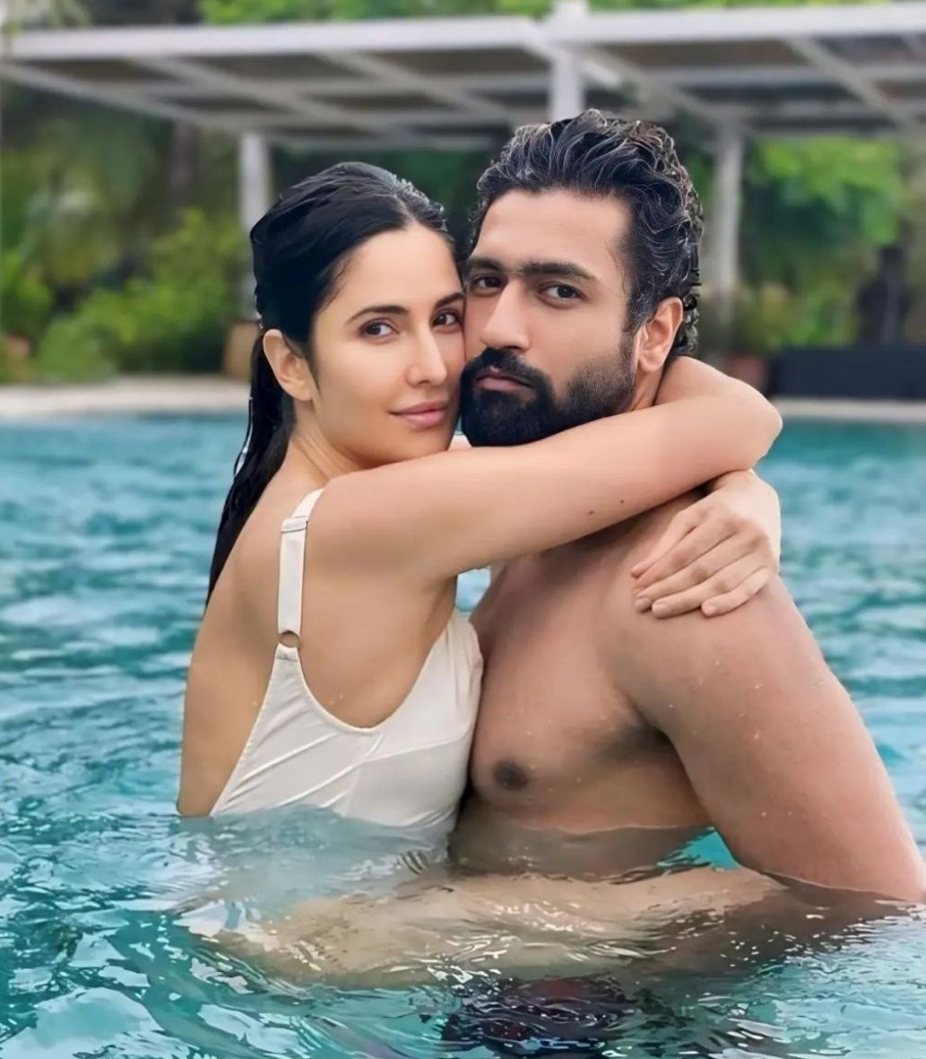 You have one job to do SaiShi 😈
I dare you to post like this from Goa beach  <a href="/saiketanrao/">SAI KETAN RAO</a> <a href="/KhedkarShivangi/">Shivangi Khedkar</a> 🫵😏