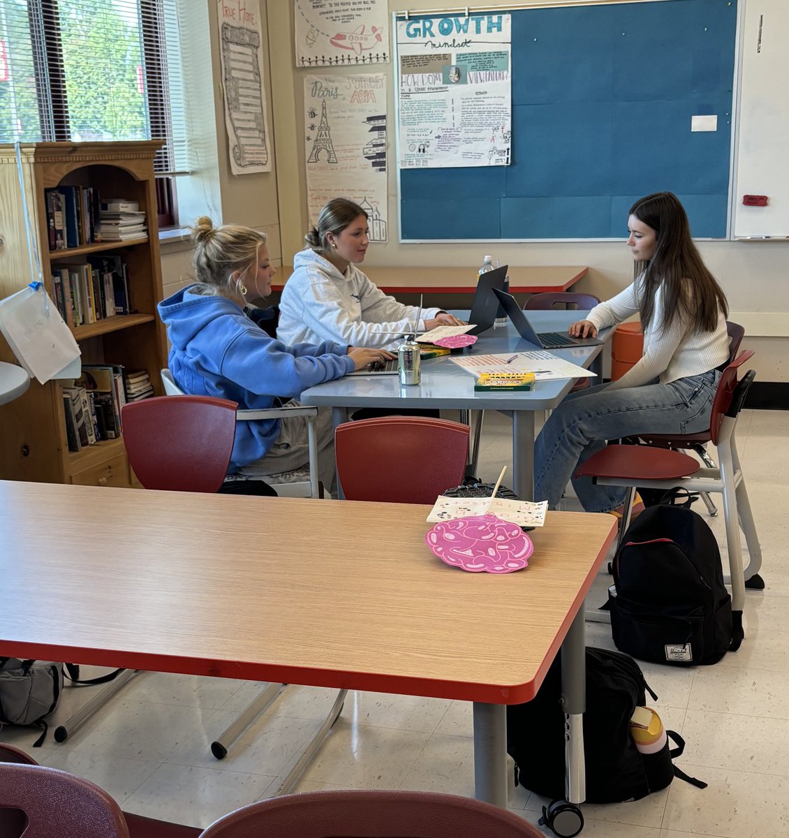 With almost no direction at all, sophs tackle Growth Mindset projects through podcast, stop motion video, video + 3D presentation, interactive game and 3D model. Thanks to the Makerspace, The Workshop and the ⁦<a href="/NCHS_CT/">NCHS</a>⁩ Library Media Center for the support!