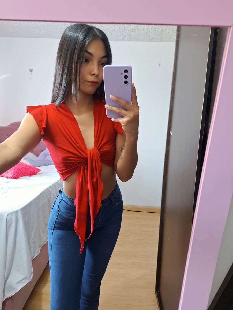 Going to an interview this morning!! hopefully my new boss likes my outfit 😋 

#interview #latina