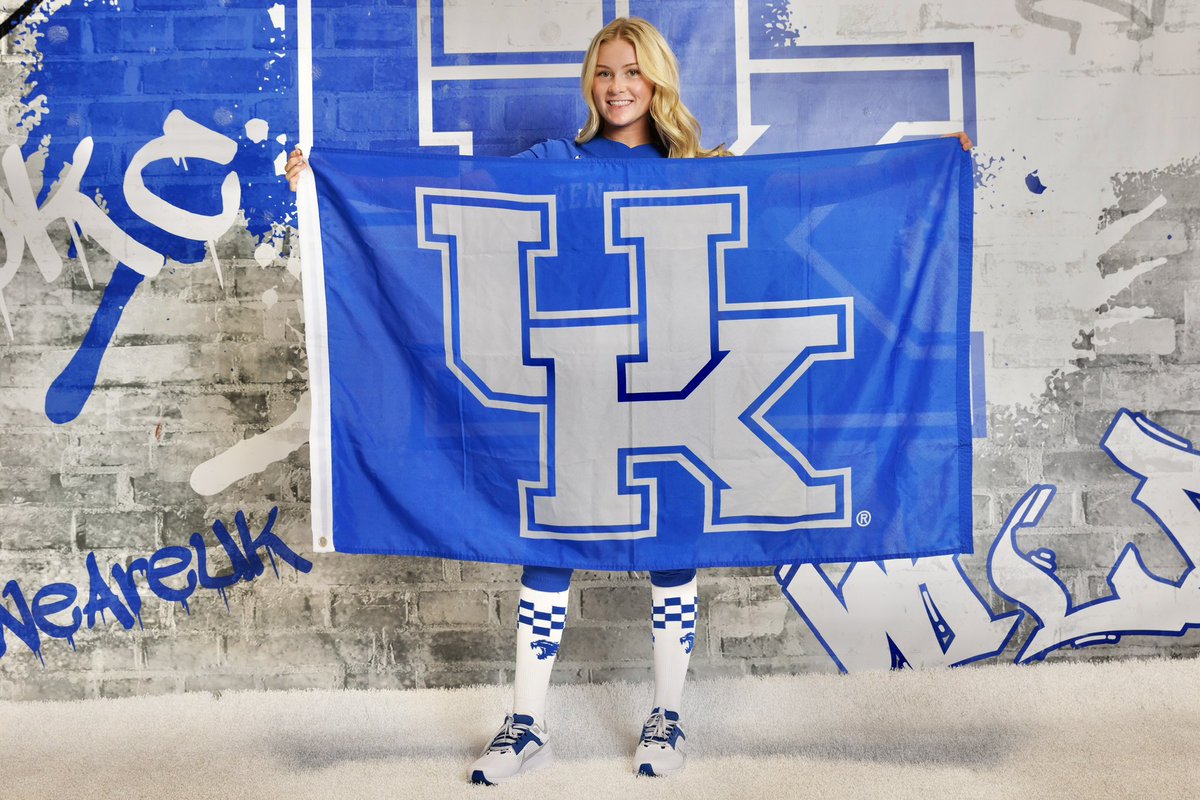 annienewmann's tweet photo. I had so much fun on my first official visit! Thank you @UKsoftball for a great weekend. https://t.co/GT9FJ7Judc