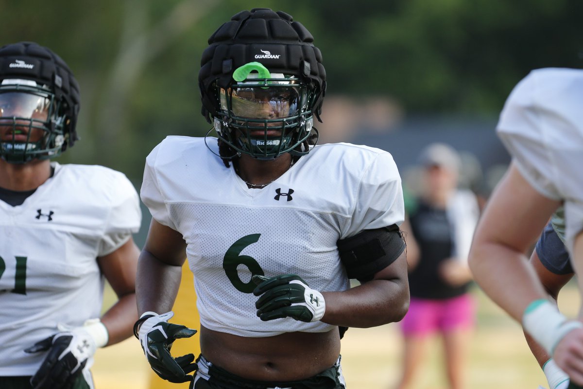RTDjohnoconnor's tweet photo. Redshirt freshman linebacker Elijah Rainer (Trinity Episcopal) of @WMTribeFootball following father's lead: 'fast, physical football.' Wali Rainer starred for @UVAFootball, played 8 @NFL seasons.
https://t.co/rEYgmHKKcT via @RTDSports https://t.co/x3QLASOQMz